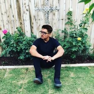 Meet your Posher, Leonardo